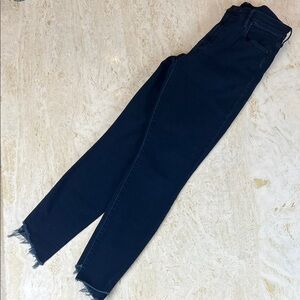 MOTHER The Stunner Zip Two Step Fray Jeans Women’s 29 “Holding Hands” wash